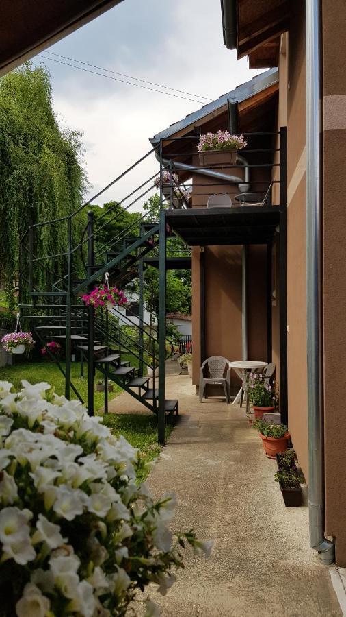 Apartmani V&F Vrnjačka Banja Exterior foto