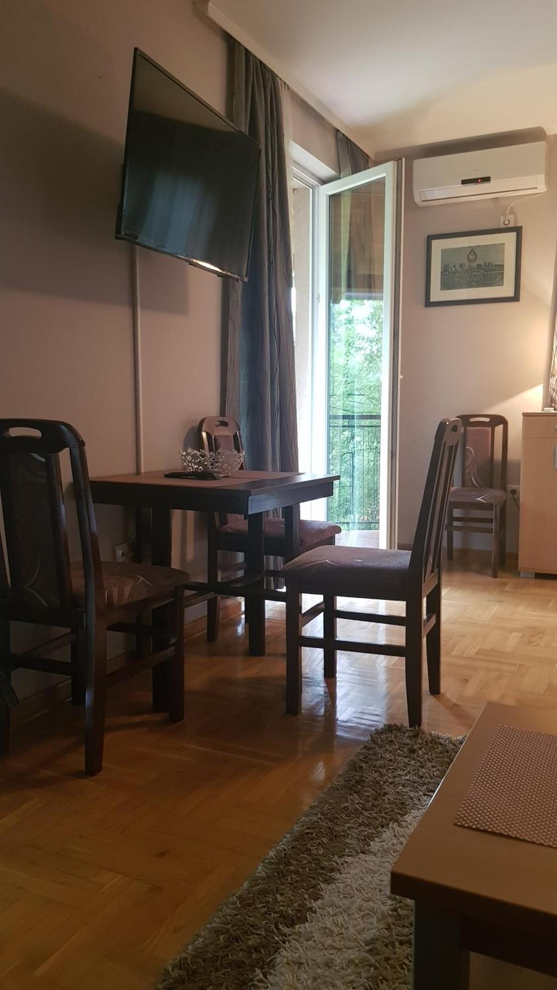 Apartmani V&F Vrnjačka Banja Zimmer foto